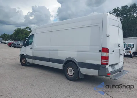 2015 Mercedes-Benz Sprinter 2500 High Roof из США, поврежденный, VIN WD3PE8DB4FP127306